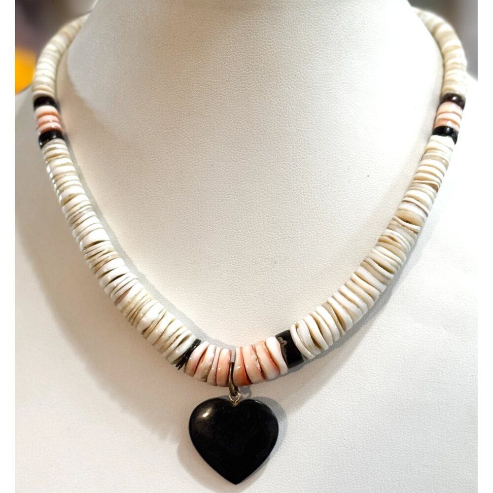 Vintage Puka Heishi Disk Shell Banded Multi Color Onyx Heart Pendant Necklace